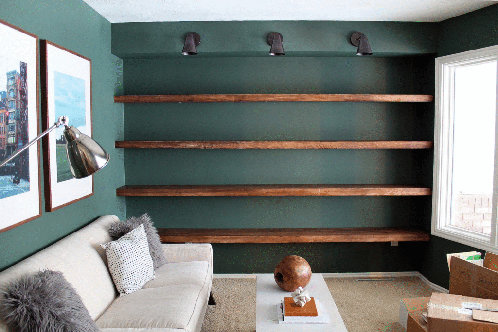 sala with shelves on the wall