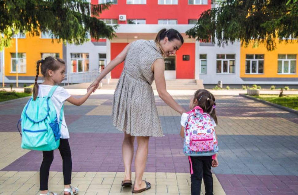 school mother and child